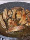 Costine di maiale alla birra