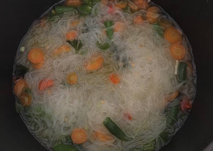 Resep Sop Bihun Via Magic Com Oleh Shinta Dwi Resita Cookpad