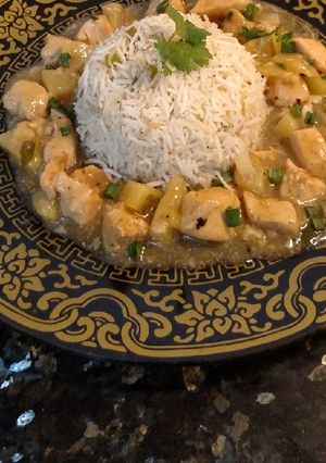 A picture of Fried rice with pineapple chicken #CookpadApp.