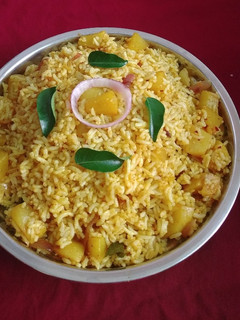 *ஸ்பைஸி பொட்டேட்டோ ரைஸ்* செய்முறை முக்கிய புகைப்படம்