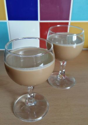 A picture of Vickys Homemade 'Baileys' Irish Cream Liqueur, GF DF EF SF NF.