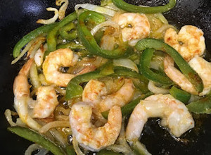 Una foto de Fajitas de camarones