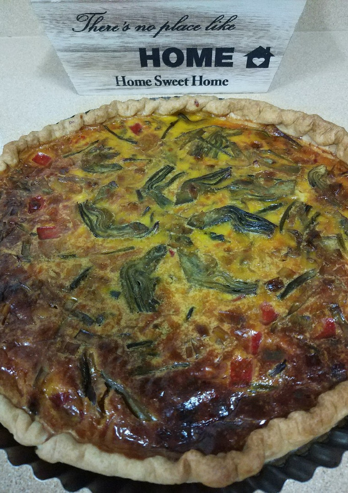 Una foto de Quiche de alcachofas y espárragos