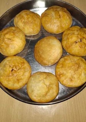 मूंग दाल की कचौड़ी (moong dal ki kachodi recipe in Hindi) रेसिपी मुख्य फोटो