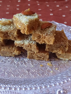 કાટલું (Katlu Recipe In Gujarati) રેસીપી મુખ્ય ફોટો