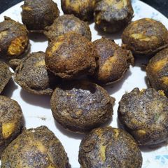 A picture of Kuttu ke pakode.
