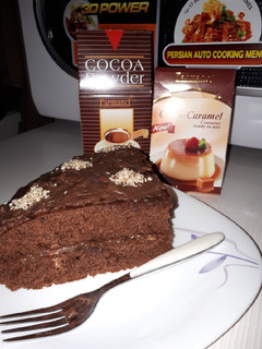 عکسی از دستور کیک شکلاتی با کرم شکلاتی