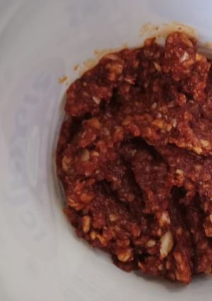 લસણ ની ચટણી(Lasan Chutney Recipe in Gujarati) રેસીપી મુખ્ય ફોટો