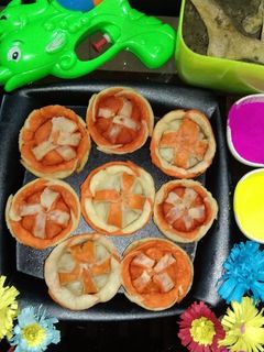मावा गुजिया (mawa gujiya recipe in Hindi) रेसिपी मुख्य फोटो
