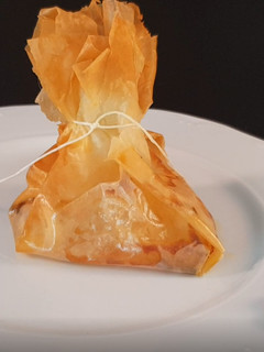 Una foto de Sacos sorpresa de masa filo