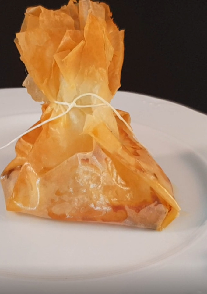 Una foto de Sacos sorpresa de masa filo