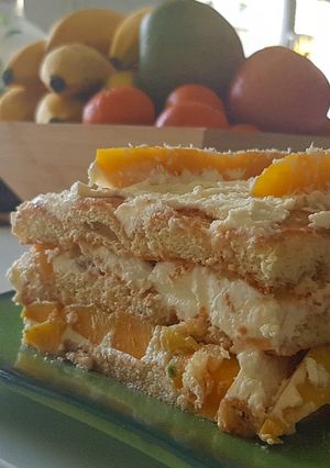 Une photo de 10• 2 Tiramisus aux fruits en 1 : Mangue/Ananas & Fraise/Framboise