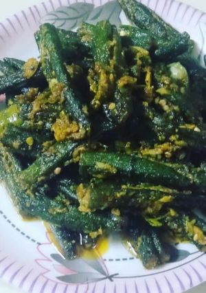 देसी भिंडी की सब्जी रेसिपी मुख्य फोटो