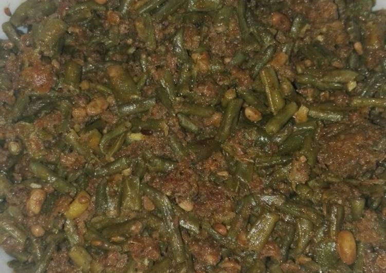 Easiest Way to Make Homemade Green Beans (phaliyaan) and Mutton Qeema