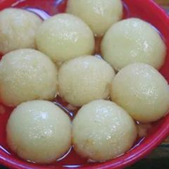 A picture of Milk semolina/Rava/sooji sweets.