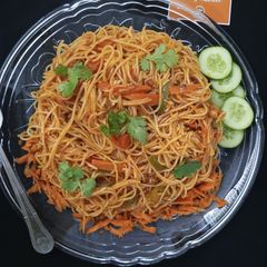 A picture of Stir fry spaghetti.
