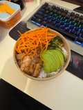 Poke Bowl cu Ton și Legume