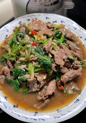 菠菜沙茶牛肉 的食譜成品照片