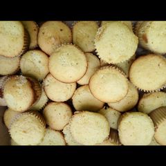 A picture of Vanilla cupcakes.