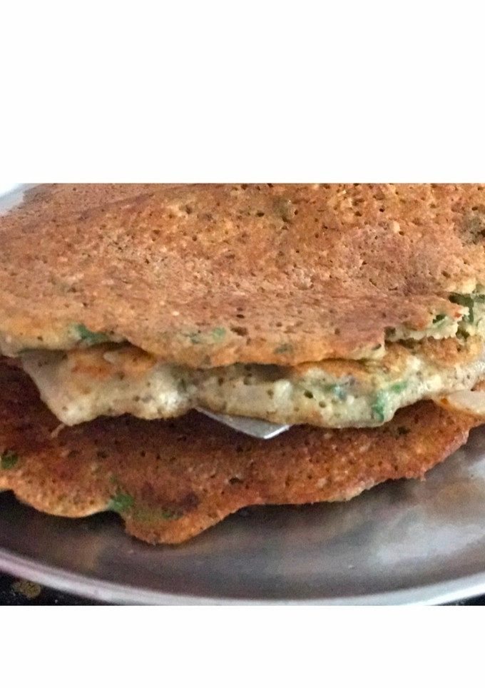 கோதுமை ரவை அடை செய்முறை முக்கிய புகைப்படம்