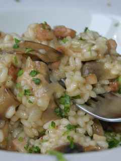 Una foto de Risotto de bacon y setas