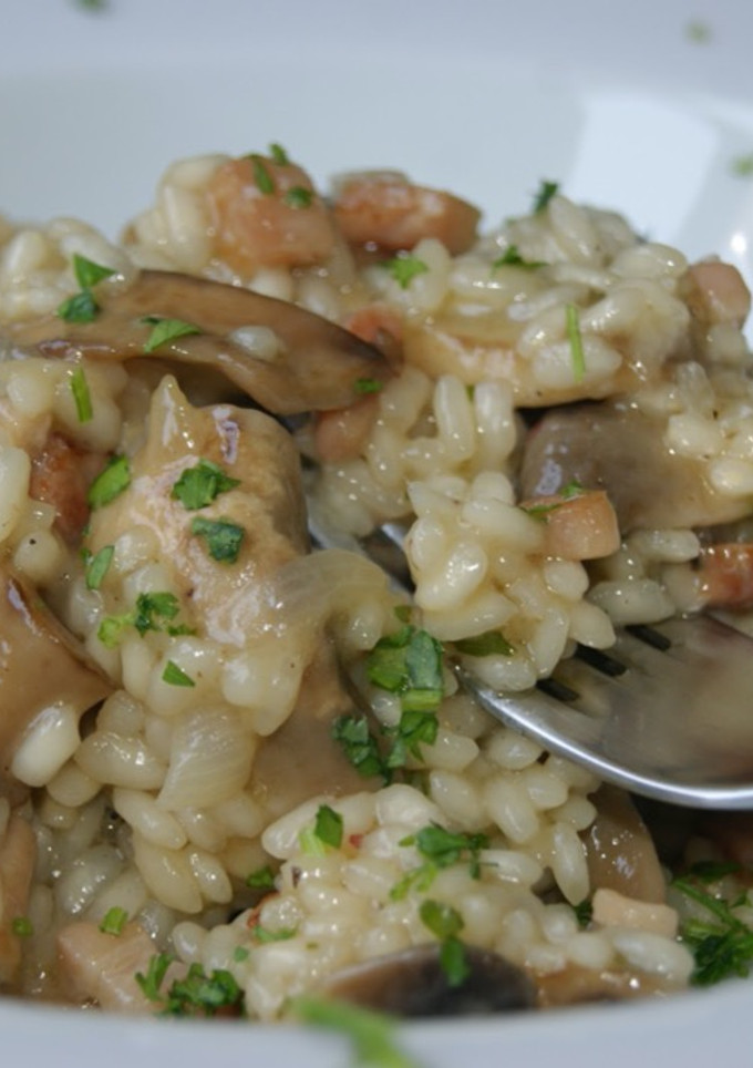 Una foto de Risotto de bacon y setas