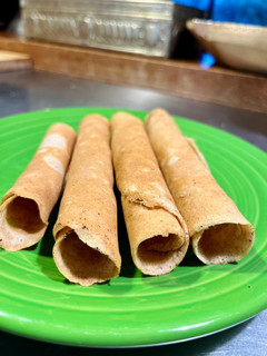 Una foto de Cubanitos, ideales rellenos de dulce de leche