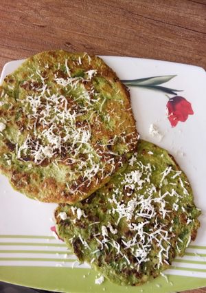 A picture of Moong dal Chilla.