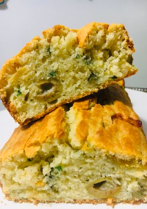 Una foto de PAN DE ACEITUNAS Y ALGO MASSSSS 🫒🥖🧅🧀🫒🥖😉