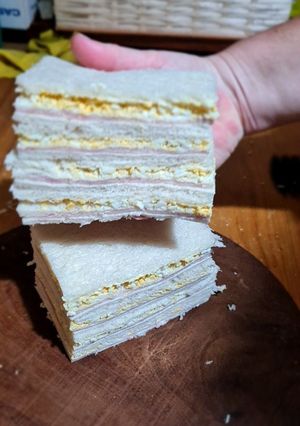 Una foto de Sándwich de Miga Triples... Un LUJO!
