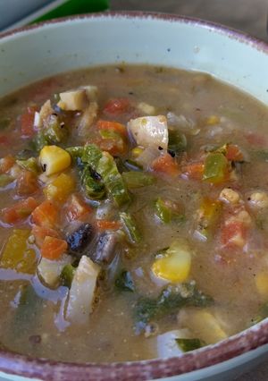 A picture of Mix vegetable soup.