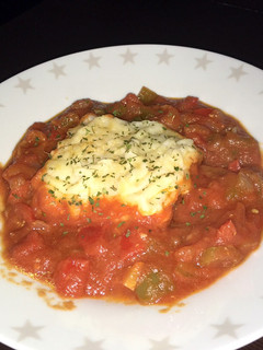 Una foto de Bacalao con tomate