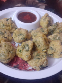 મેથી ના ભજીયા (Methi na Bhajiya Recipe in Gujarati) રેસીપી મુખ્ય ફોટો