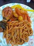 Pollo en achiote y Spaghetti