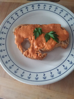 Una foto de Hummus de pimientos🌶️