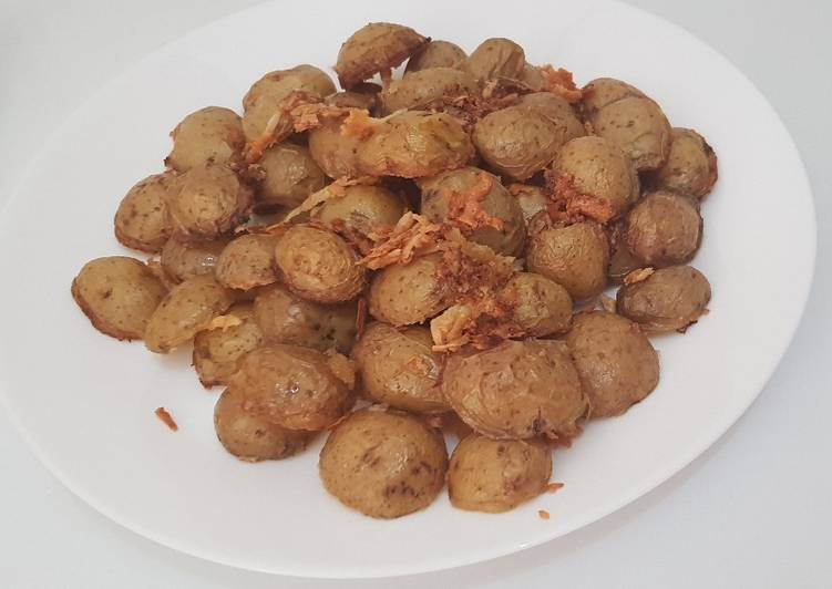 Parmesan Roasted Baby Potatoes