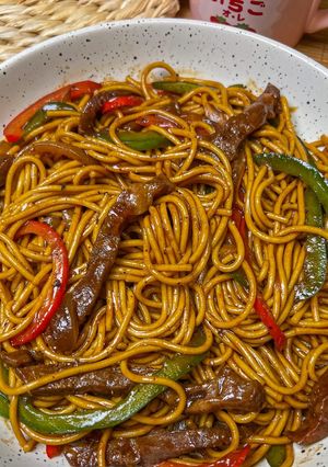 A picture of Stir-Fried Noodles with Beef.