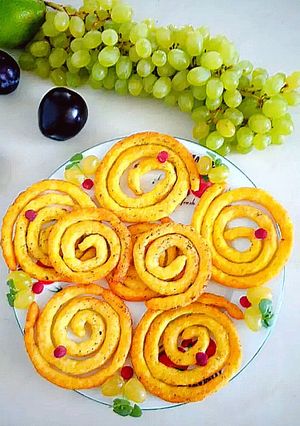 عکسی از دستور سیب زمینی حلقه ای و پفکی