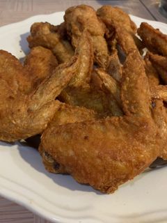 รูปของ ปีกไก่ทอดน้ำปลา