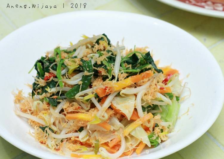 Bagaimana Menyiapkan 19. Kluban / Urap Sayur / Gudangan yang Menggugah Selera