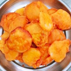 A picture of Potato fritters.