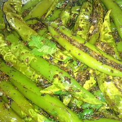 A picture of Fried masala green chillies.