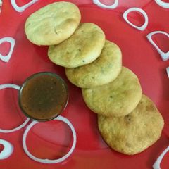A picture of Baked panner kachori.