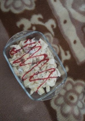 A picture of Creamy nuts fruit chat.