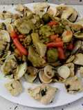Almejas y bacalao salteados con verduras