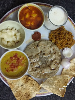 કાઠિયાવાડી ભાણું (Kathiyavadi Bhaanu recipe in gujarati) રેસીપી મુખ્ય ફોટો