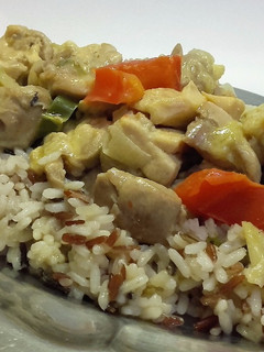 Una foto de Pollo con curry estilo tailandés