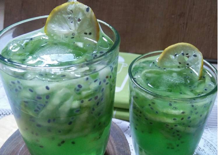 Langkah Mudah untuk Membuat es timun selasih Anti Gagal