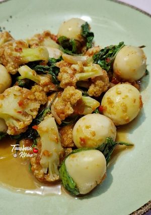 Foto resep Tumis Pedas Kembang Kol & Telur Puyuh