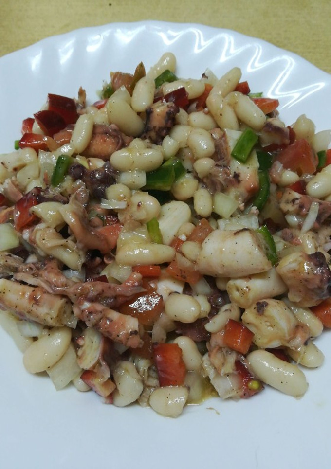 Una foto de Salpicón de pulpo con alubias